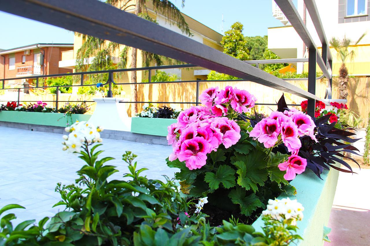 Hotel Villa Chiara Terracina Exteriér fotografie